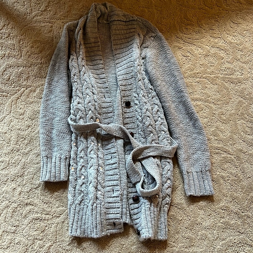 Long girls grey sweater.